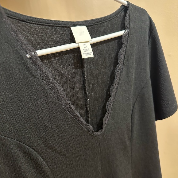 Brand new T-shirt, H&M dress - Picture 3 of 8